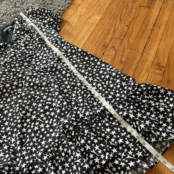 EUC Karl Lagerfeld Paris Star Printed Ruffle Dress  Black & White Size 12 - Picture 9 of 13